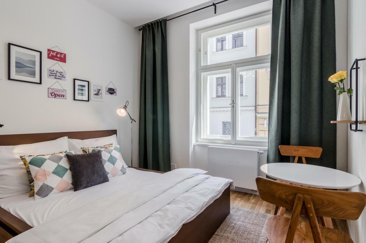 Zizkov Apt Prague By Michal&Friends מראה חיצוני תמונה